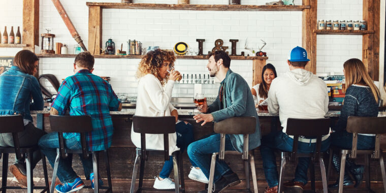 Featured image for Revisiting the Impact of Alcohol on Attraction: A Fresh Study