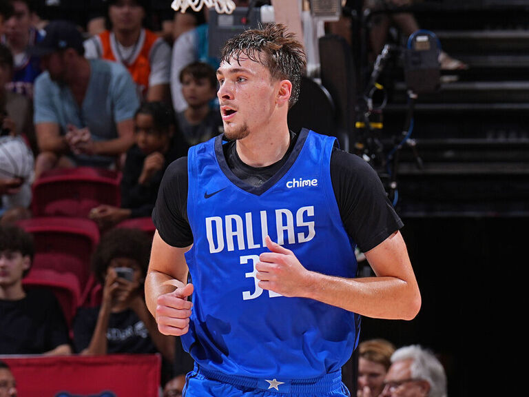 Featured image for Mavs shut down rookie Flagg after standout Summer League performance