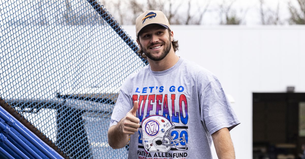 NFL Star Josh Allen Engaged to Hailee Steinfeld