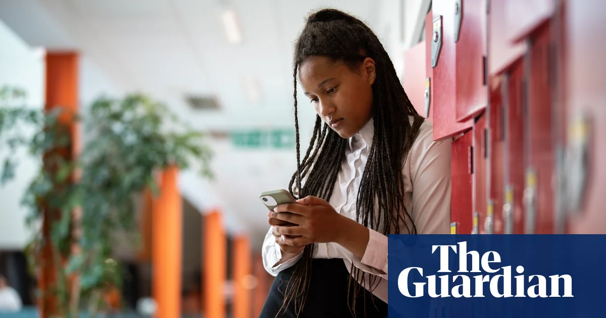 Featured image for Australia Enacts World-First Social Media Ban for Under-16s Amid Global Debate