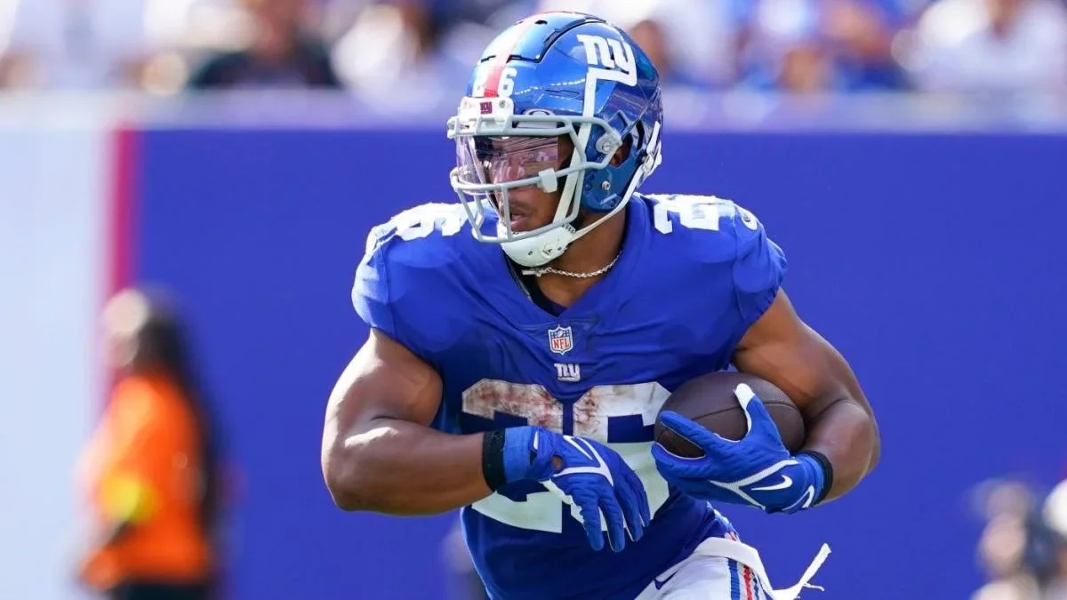 Saquon Barkley Contemplates Sitting Out 2023 Season as Contract Talks with Giants Collapse