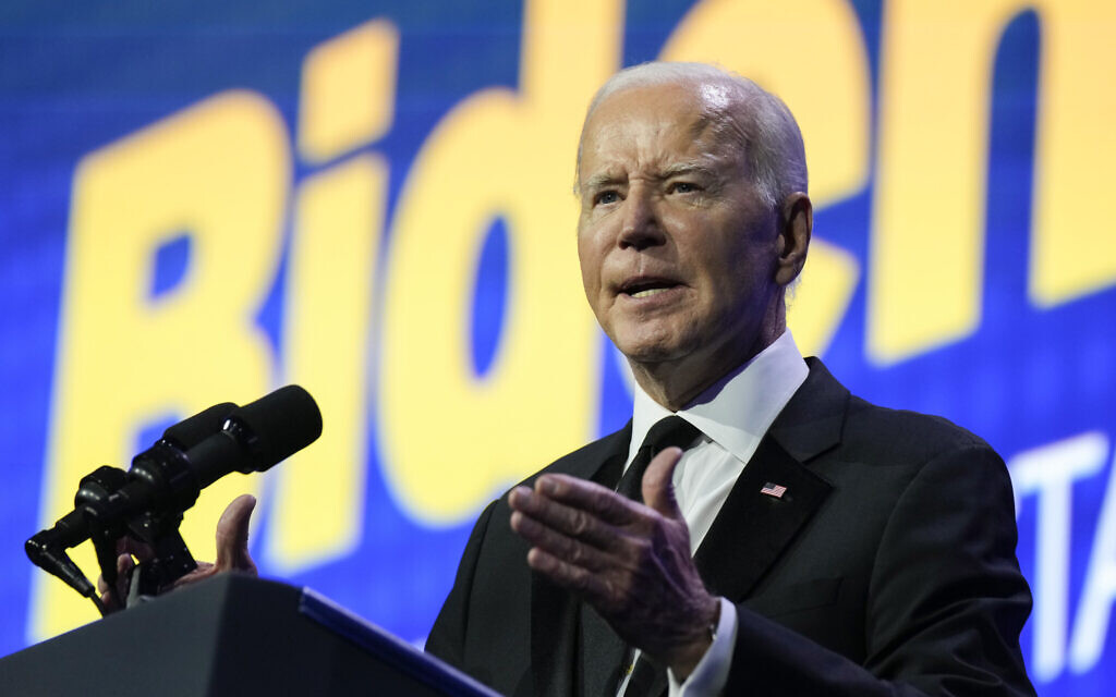 "Biden Condemns Hamas' Use of Human Shields, Engages with Israeli and Palestinian Leaders"