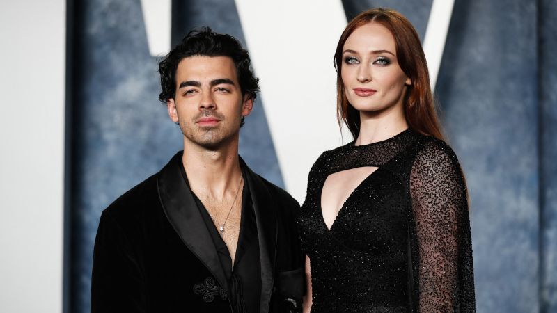 Sophie Turner Sues Joe Jonas for Return of Children to England