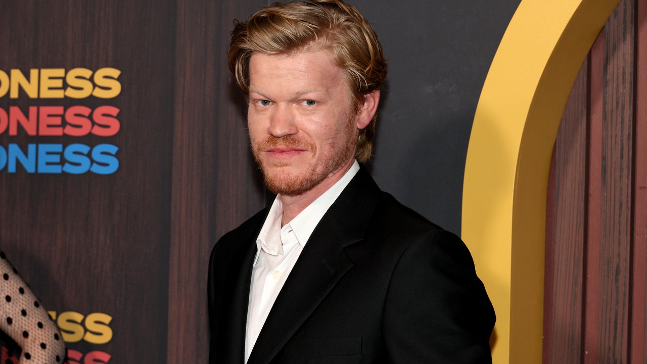 Featured image for Jesse Plemons Discusses 50-Pound Weight Loss and 'Kinds of Kindness' Premiere