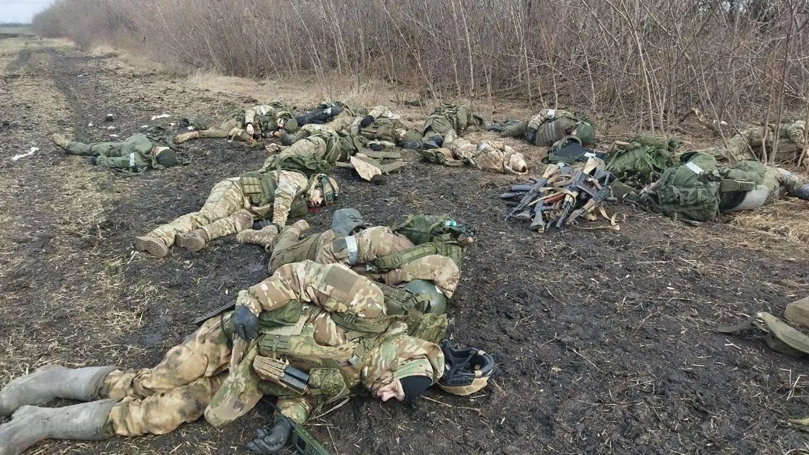 "Deadly Strikes: Ukrainian Rockets Target Russian Troops Twice in Two Days"