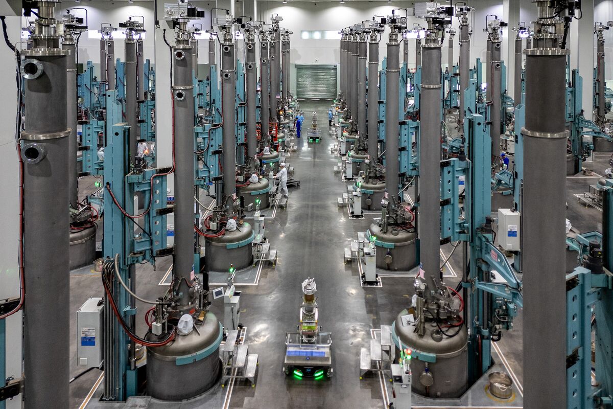 Featured image for "China's Economic Rewiring: High-Quality Growth and Innovation"