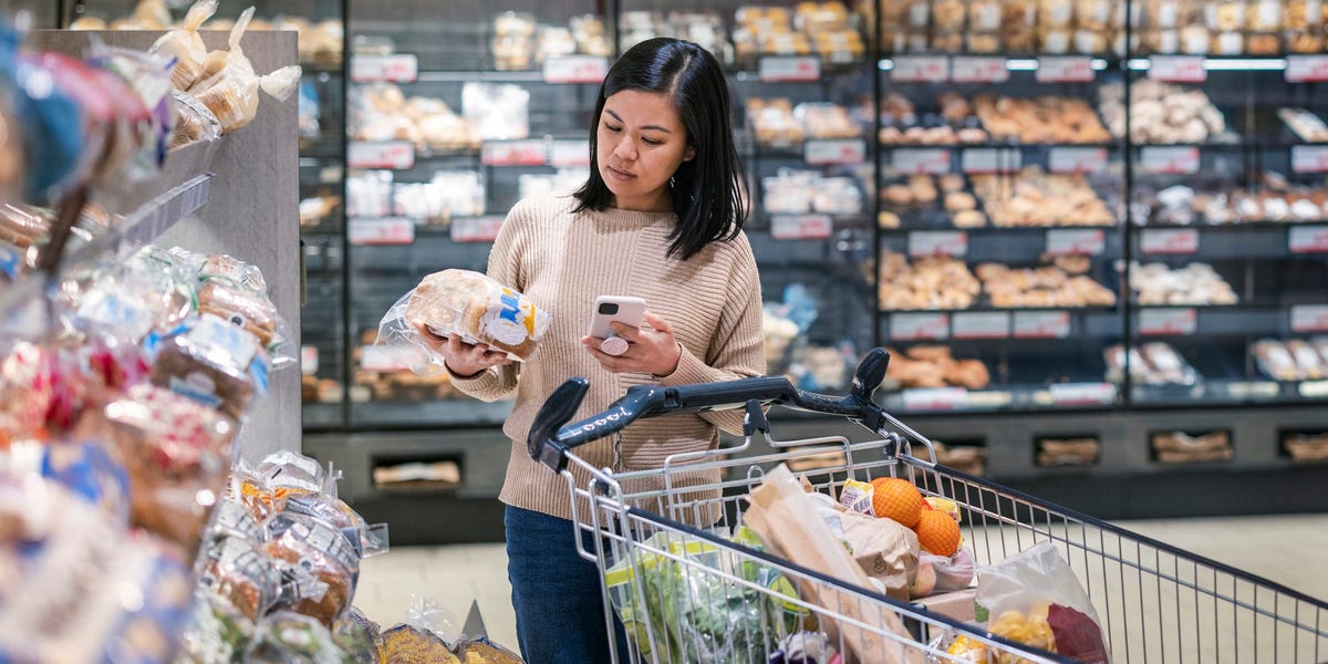 "Effortless Strategies for Reducing Ultra-Processed Foods in a Busy Lifestyle"
