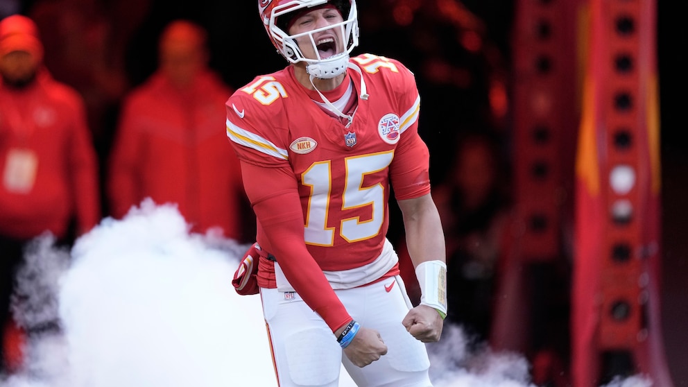 NFL Fines Chiefs' Reid and Mahomes $150K for Criticizing Officials