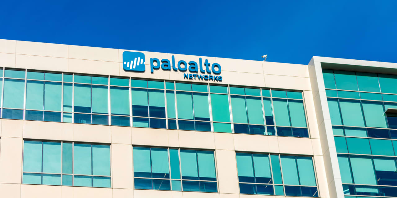 "Palo Alto Networks Stock Plummets 20% on Revenue Forecast Cut"