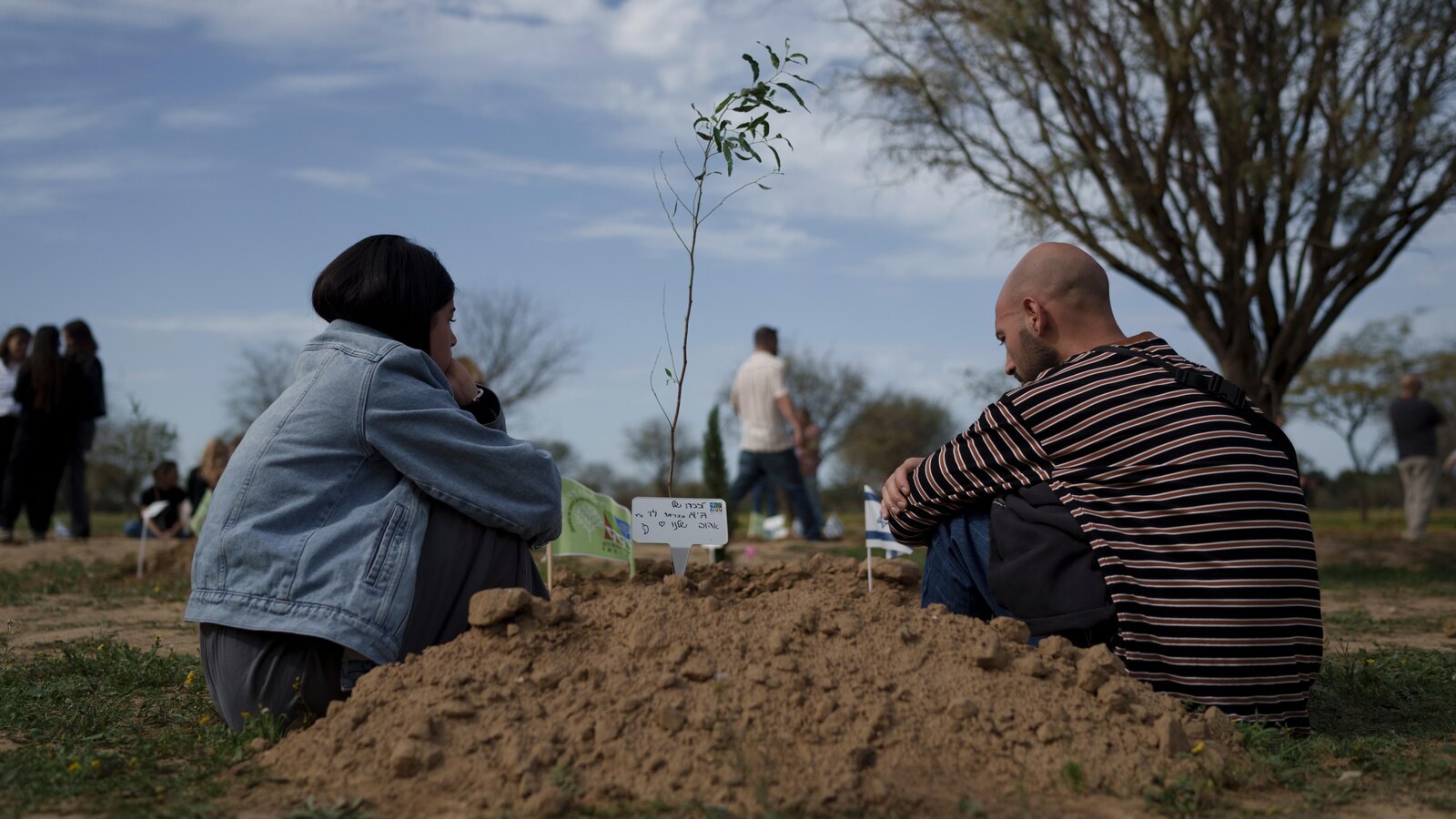 "Israeli Hostage Killed as Palestinian Death Toll in Gaza Reaches 25,000"