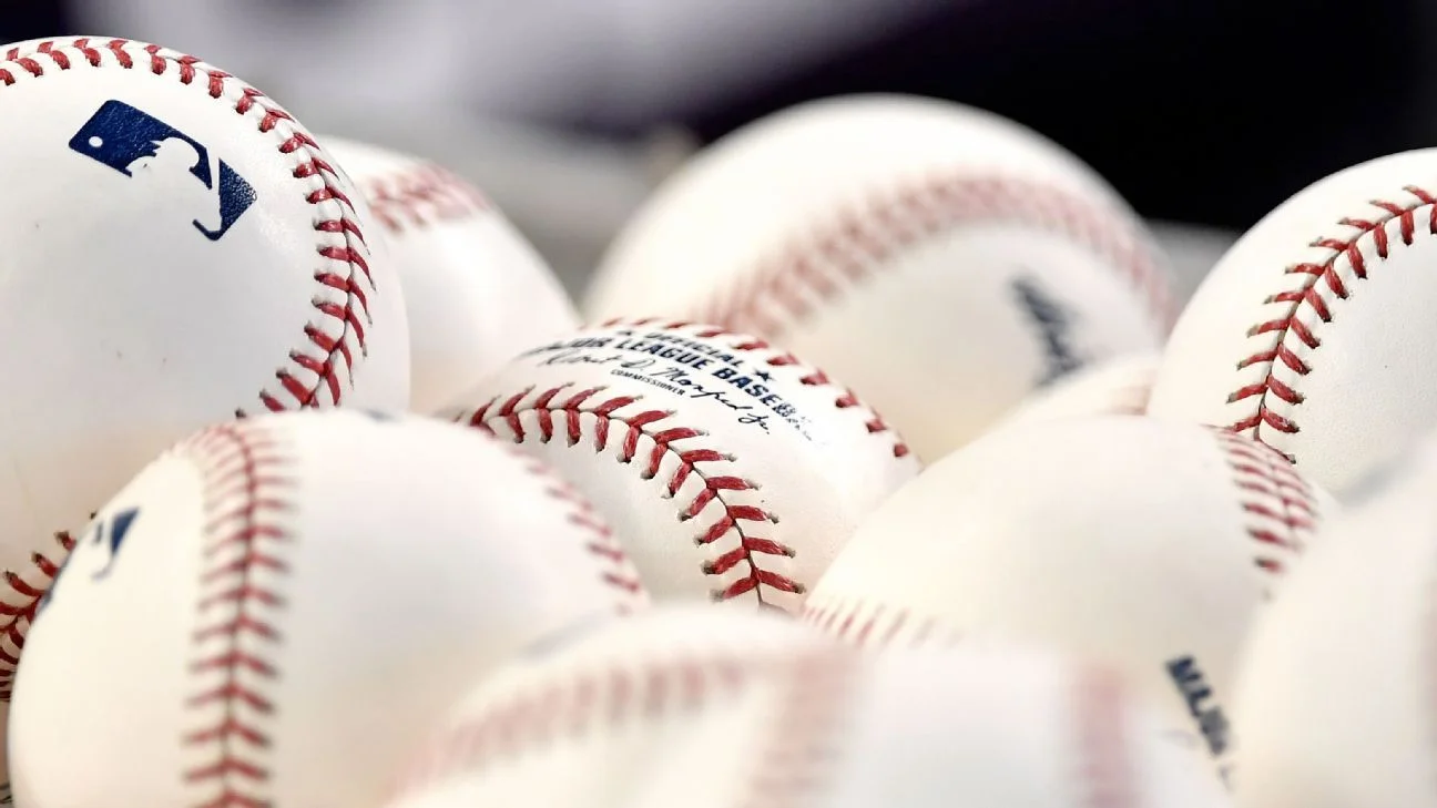 Baseball Legend Roger Craig Dies at 93.