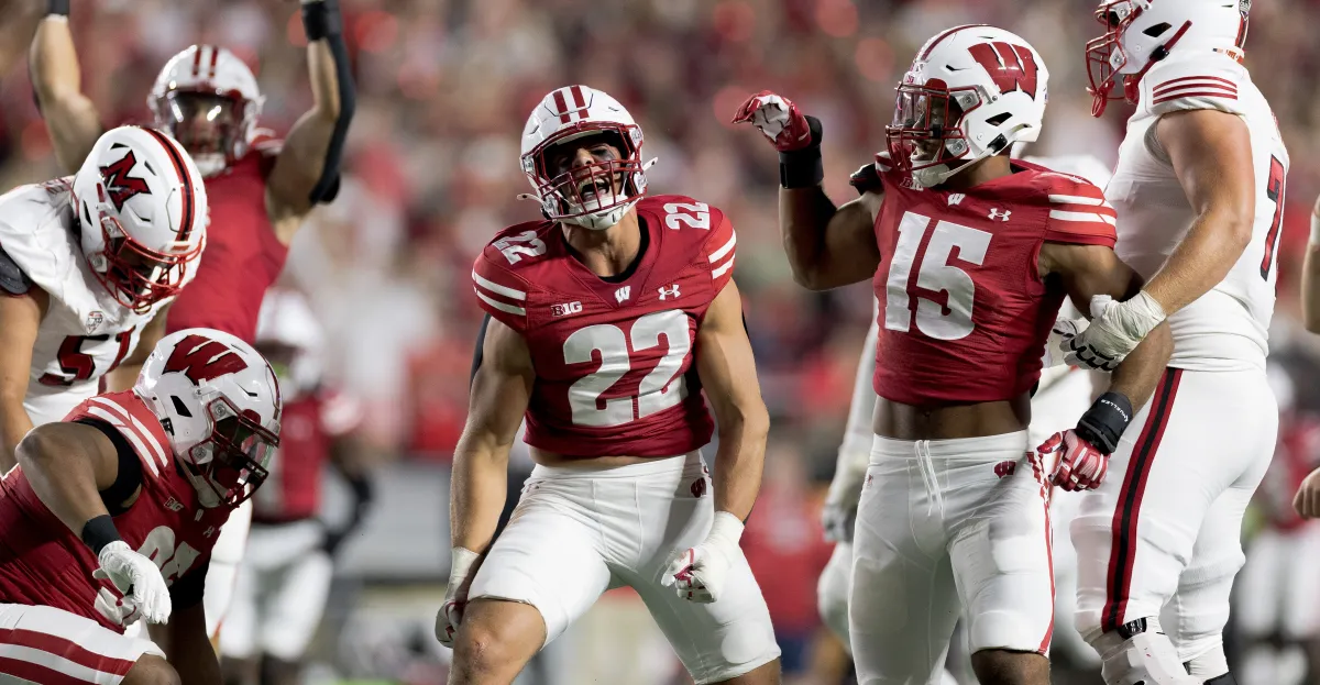 Featured image for Wisconsin's Dominant 17-0 Win Highlights QB Edwards' Injury and Resilience
