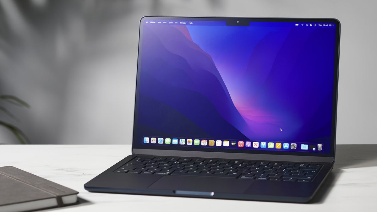 "Apple Boosts Production for 15-Inch MacBook Air Launch at WWDC 2023"