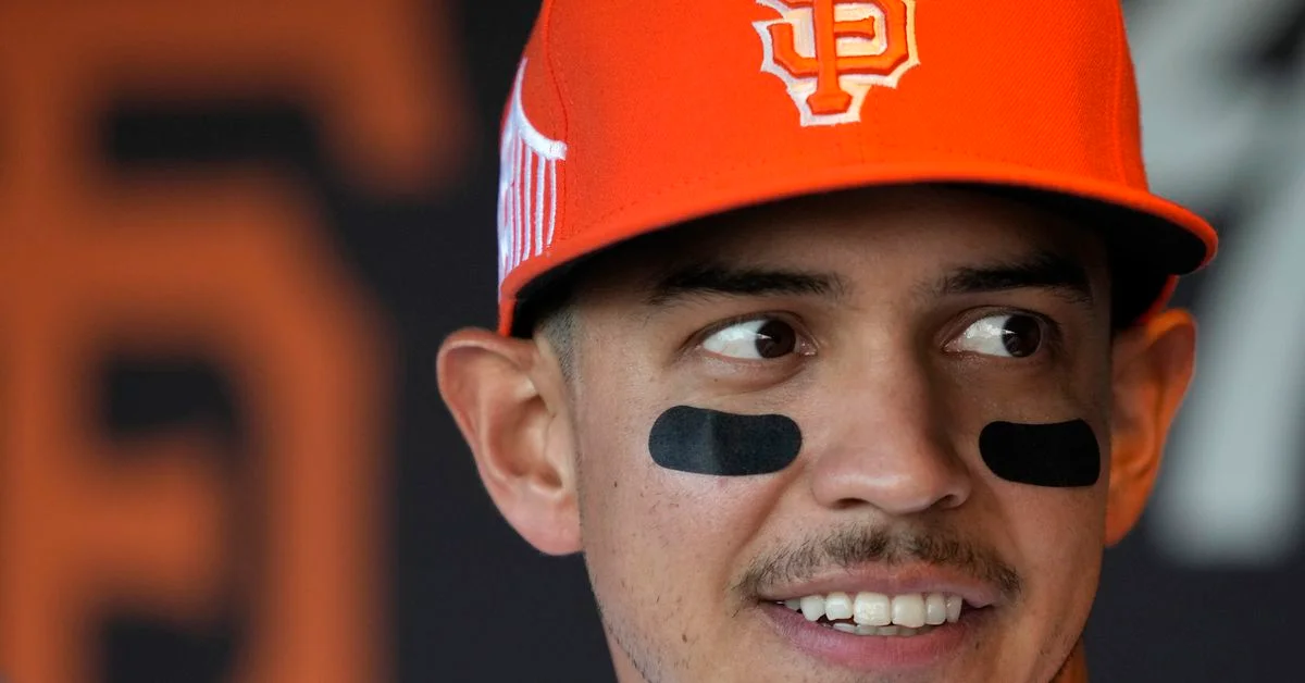 Astros' Dubón Criticizes Giants, Minute Maid Park Roof to Open for First Time.