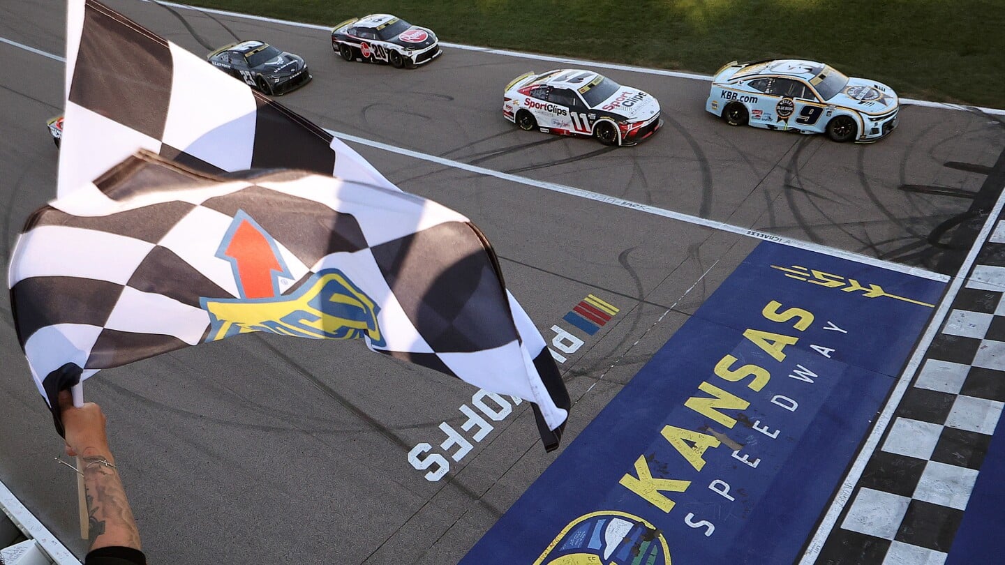 Featured image for Chase Elliott Wins Kansas Cup in Dramatic Overtime