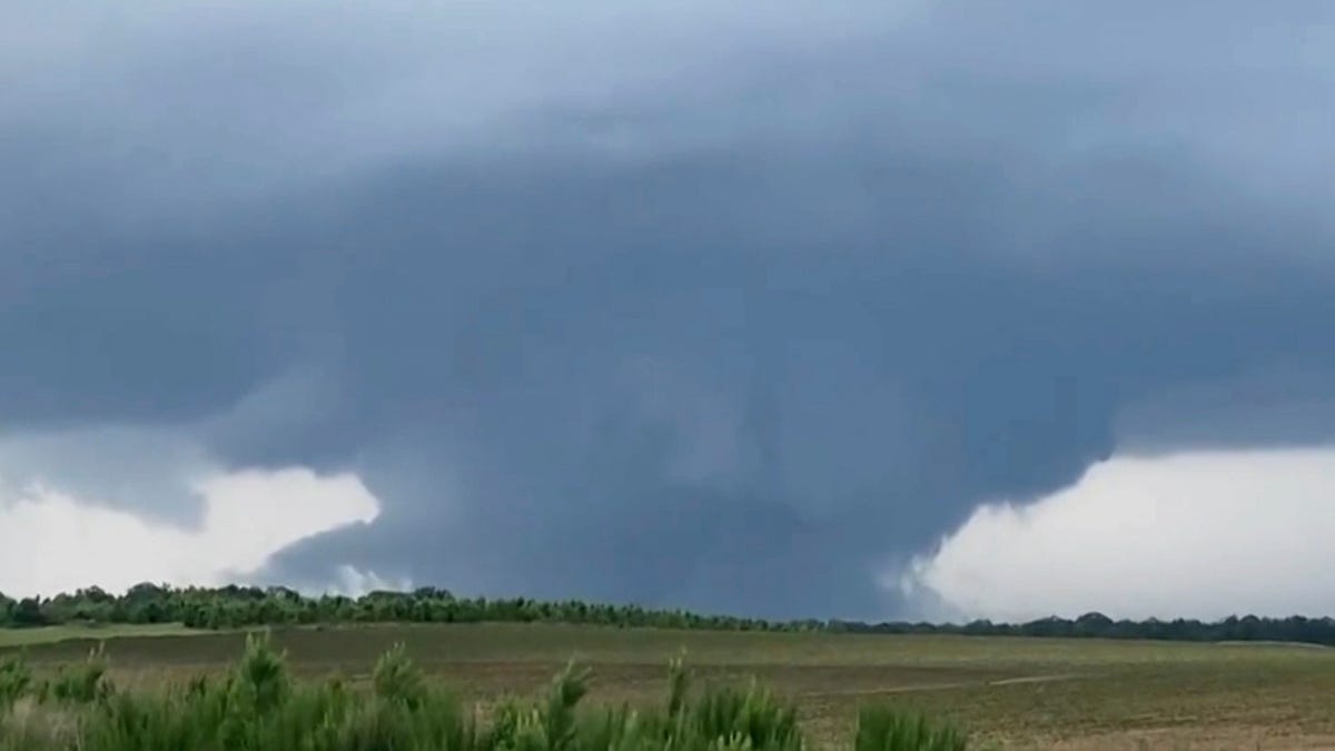 "Severe storms cause widespread damage and power outages across Southern US"