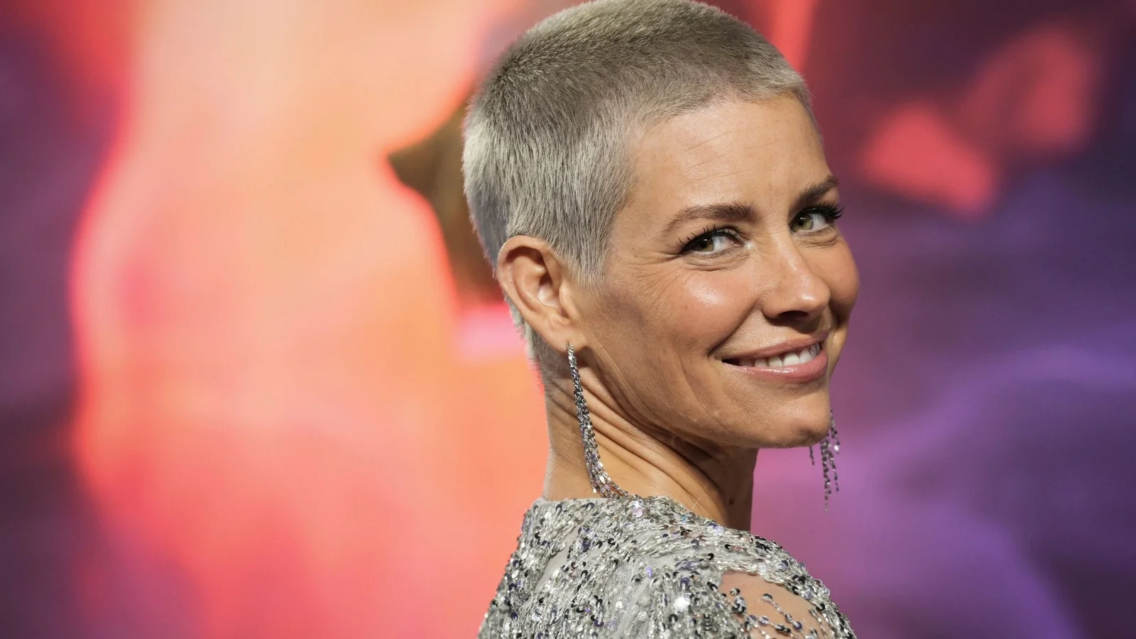 Featured image for Evangeline Lilly Reveals Brain Injury from Hawaii Fall