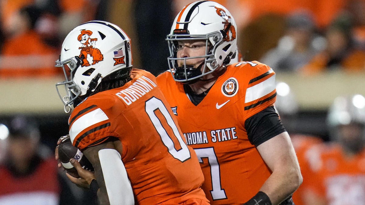 "College Football Week 10: Upsets, Showdowns, and Expert Picks"