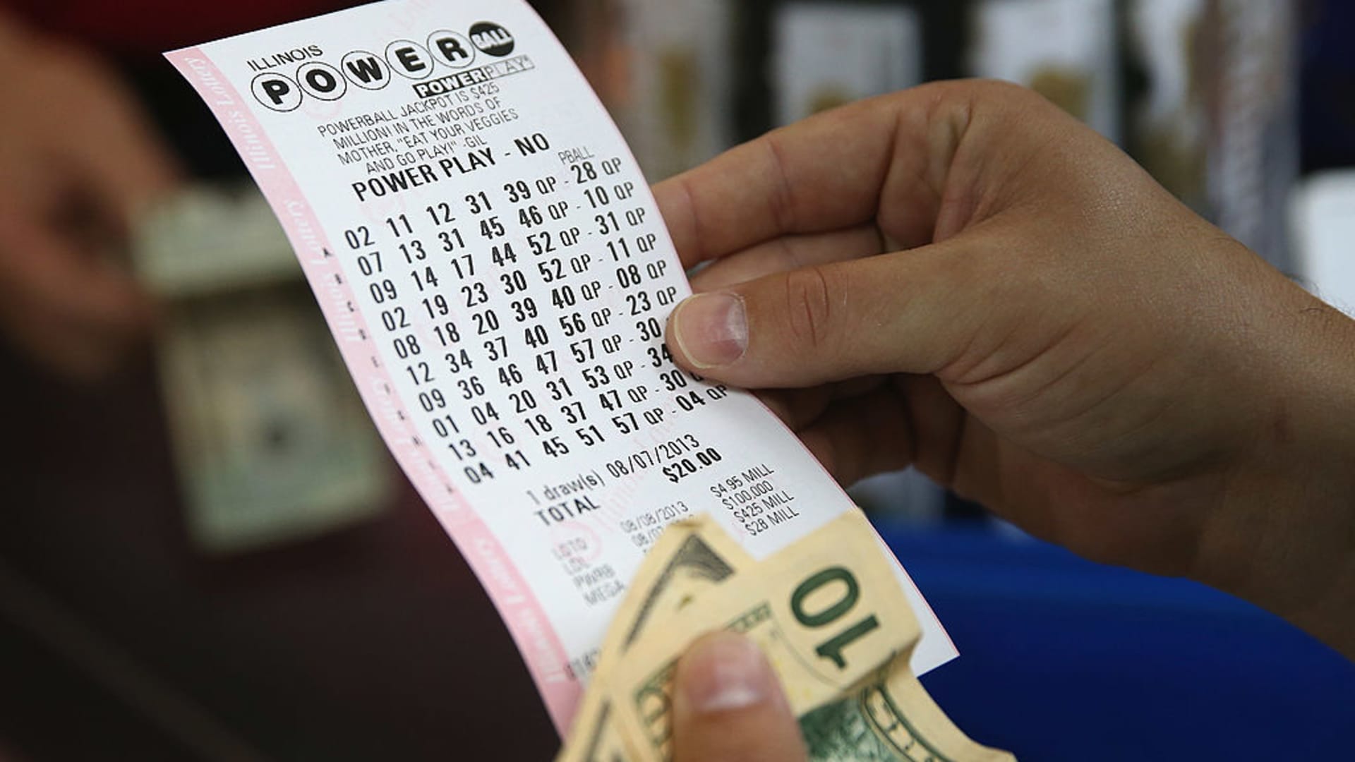 Powerball Jackpot Soars to $535 Million, Winner Contemplates Optimal Claim Year