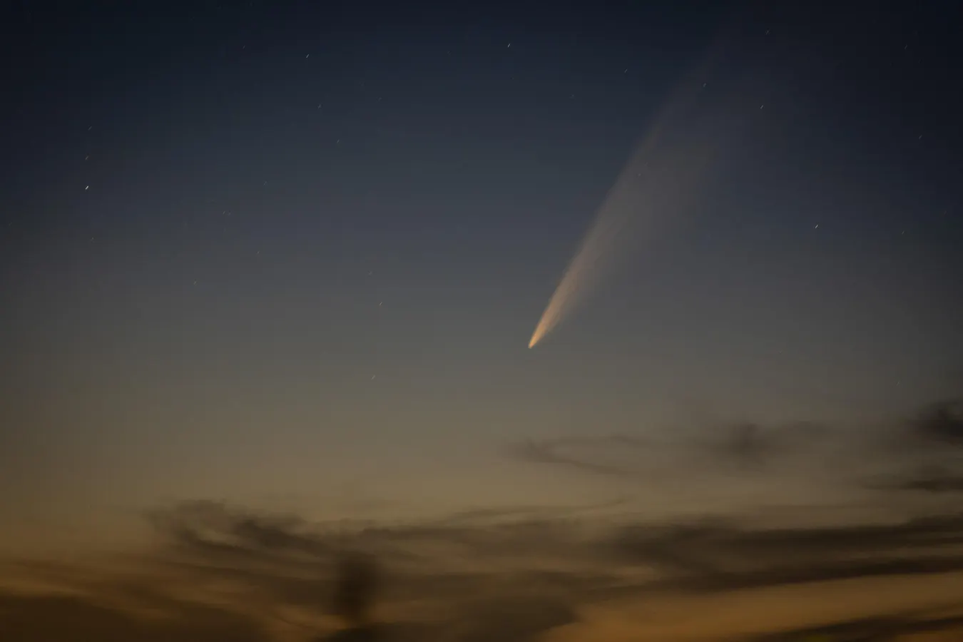 Featured image for Guide to Viewing October's Bright Comets Lemmon and SWAN