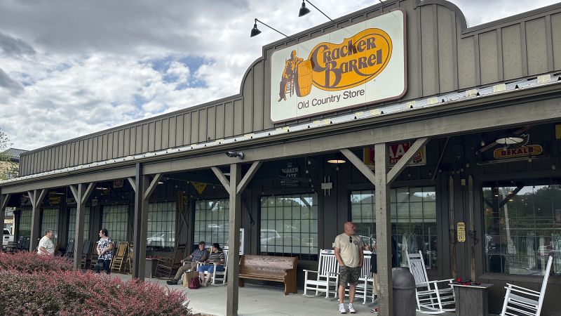 Featured image for Cracker Barrel's Logo Change Leads to Decline in Visits