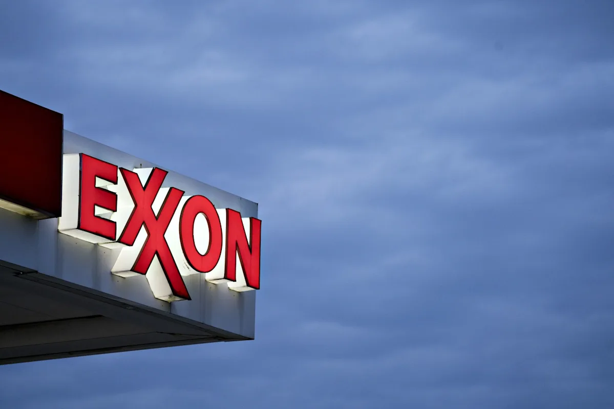 Featured image for Exxon's Texas Plant Marks End of Major US Refinery Projects.