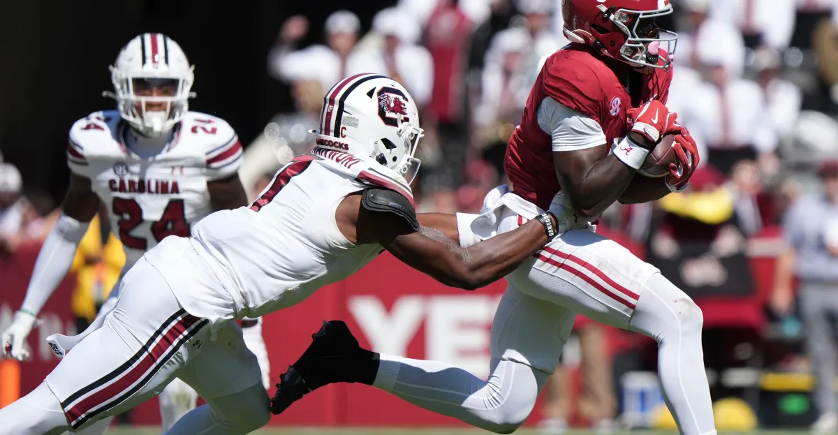 Featured image for Alabama Edges South Carolina 29-22 in Thrilling 2025 Clash