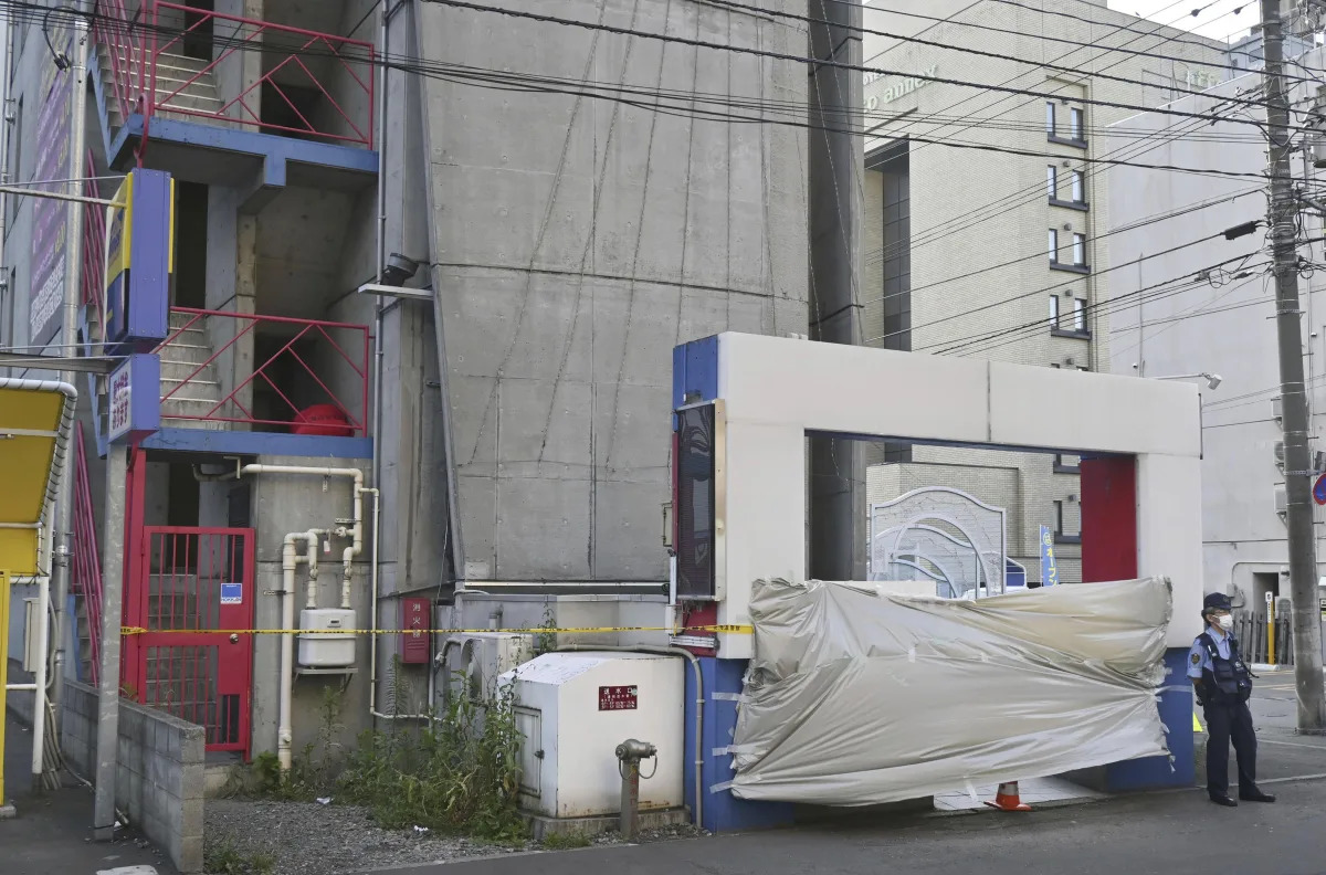 "Arrests Made in Gruesome Beheading Case at Hokkaido Hotel"