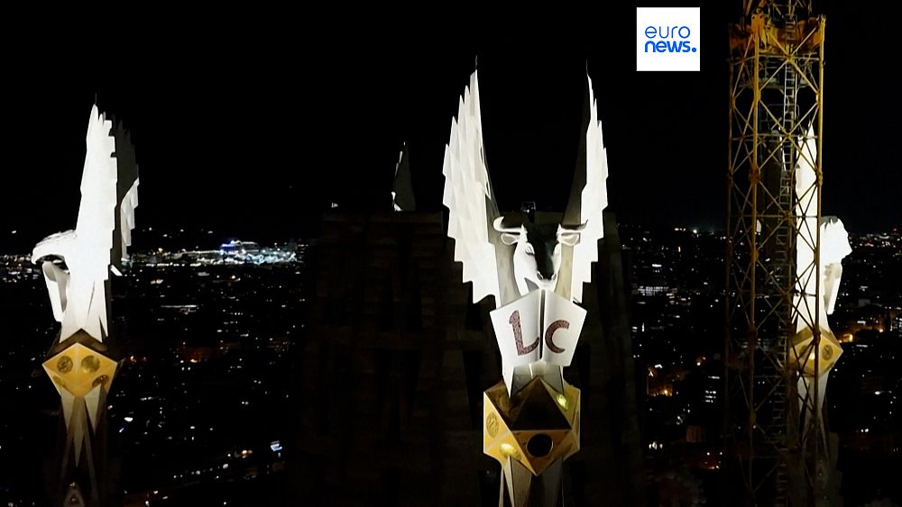 Featured image for "Sagrada Familia Shines in Dazzling Light Show as Construction Nears Finish Line"
