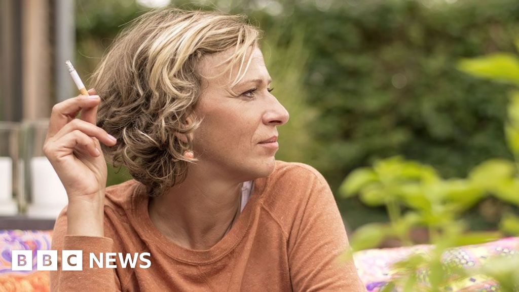 Featured image for UK Revises Smoking Ban Plans: Schools and Hospitals Targeted, Pubs Exempt