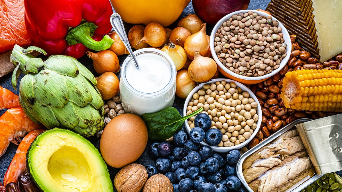 "Preserving Brain Health: The Impact of Mediterranean and MIND Diets on Aging"