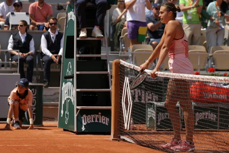 "Svitolina and Sabalenka's Net Stand-Off Inflames Tensions at French Open"