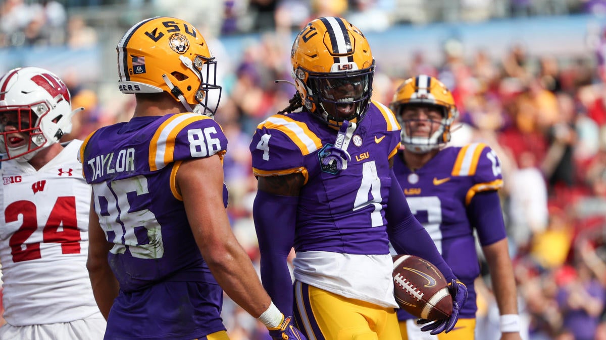 "SEC 2024: Rankings, Predictions, and Fan Insights"