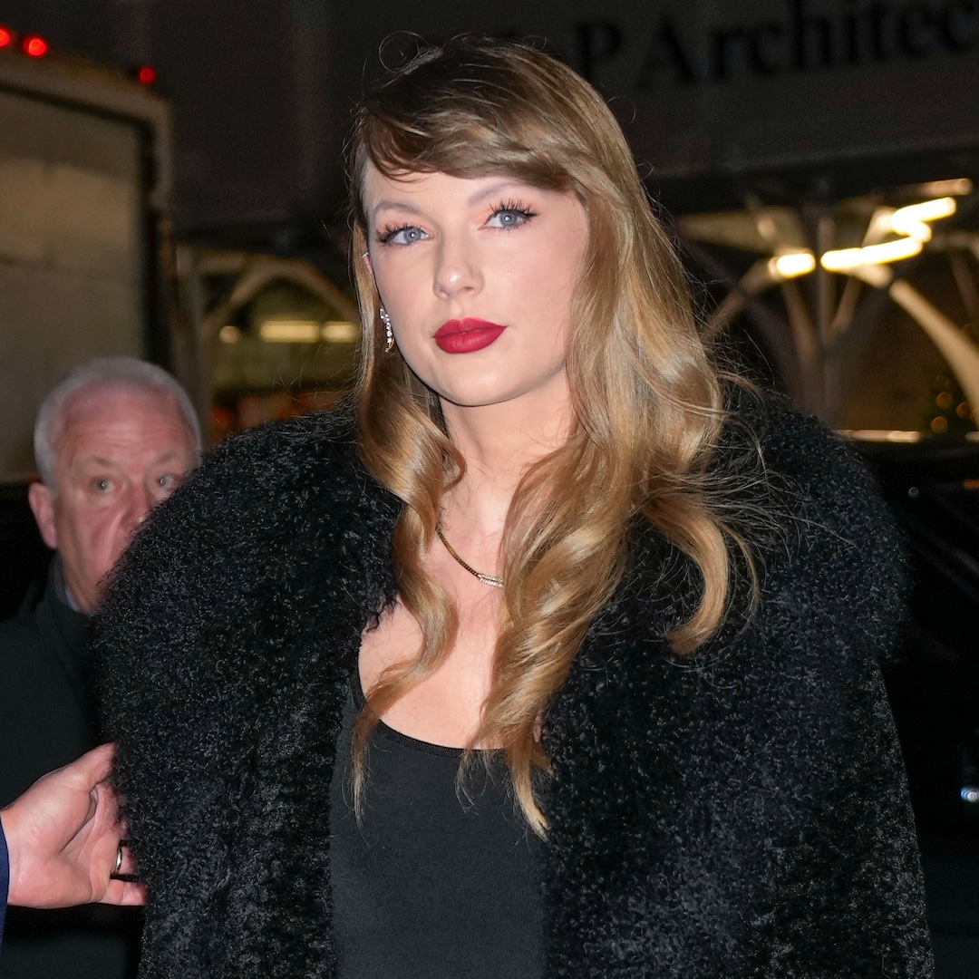 Featured image for Taylor Swift's Supportive Gesture at Movie Screening Earns Her a Friendship Bracelet