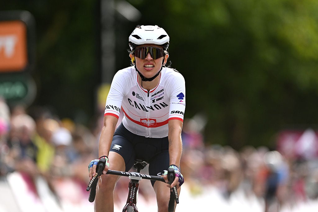 Featured image for Tour de France Highlights: Niewiadoma-Phinney’s Strong Start, Pogacar’s Title Defense, and Team Updates