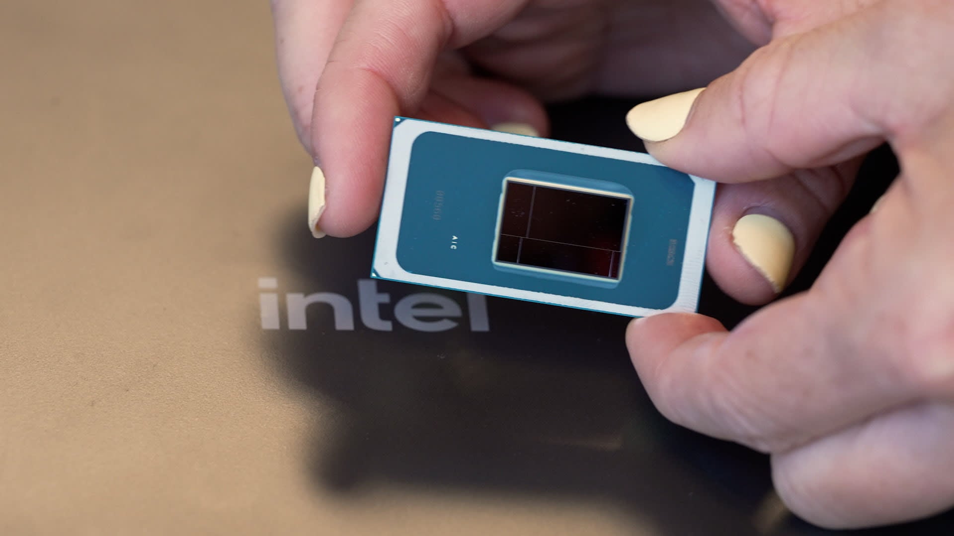 Featured image for Trump Praises Intel's U.S. Investment and Leadership