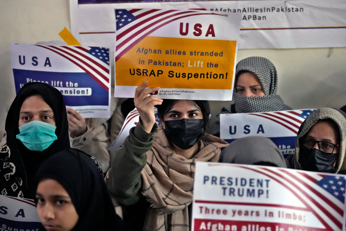 Featured image for U.S. Halts Immigration and Citizenship Processes for 19 Countries Amid Travel Ban