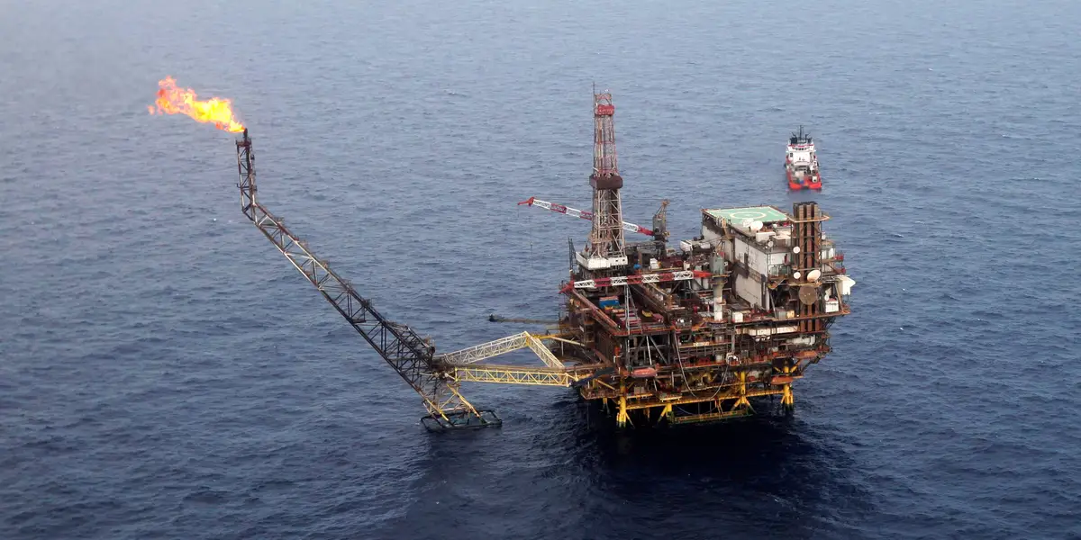 Featured image for The Impact of Uncertain Demand and US Supply on Crashing Oil Prices