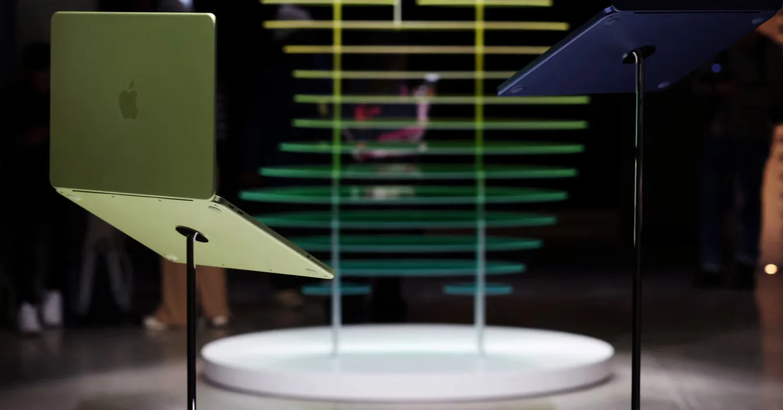 Neo MacBook: Apple’s easiest repair in years but still memory‑locked