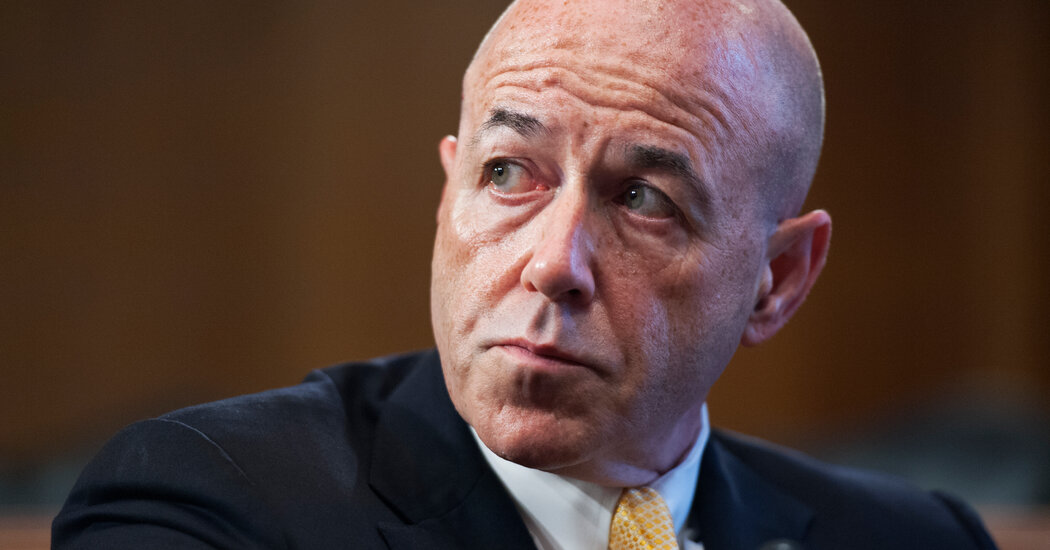 Featured image for Bernard Kerik, 9/11 NYPD Commissioner, Dies at 69