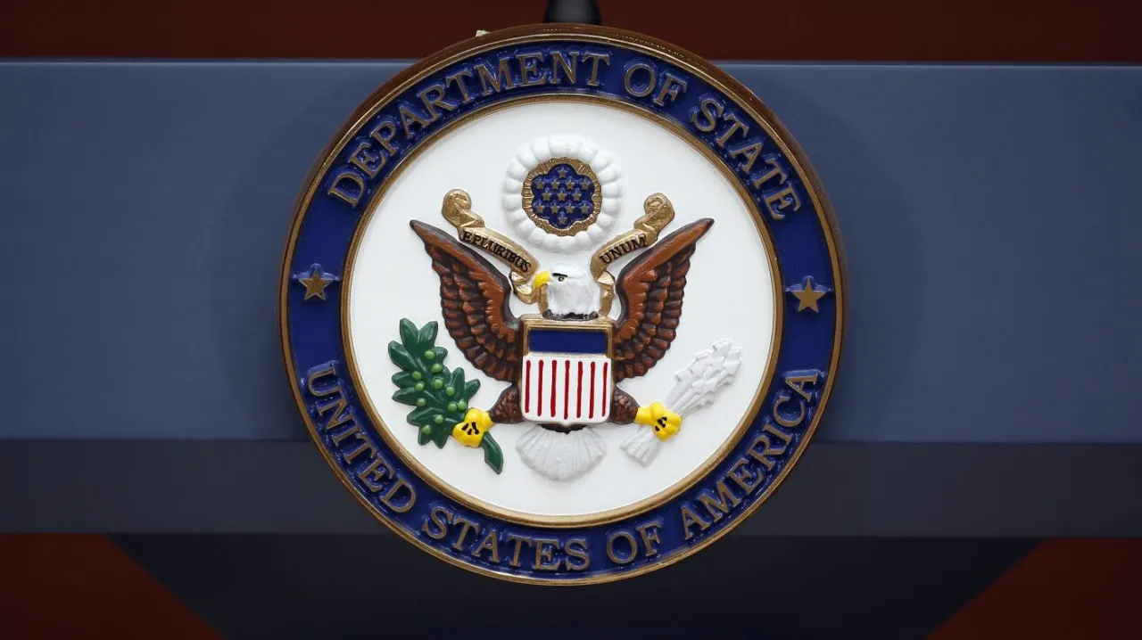 Featured image for US Issues Global Travel Warnings Amid Iran Tensions