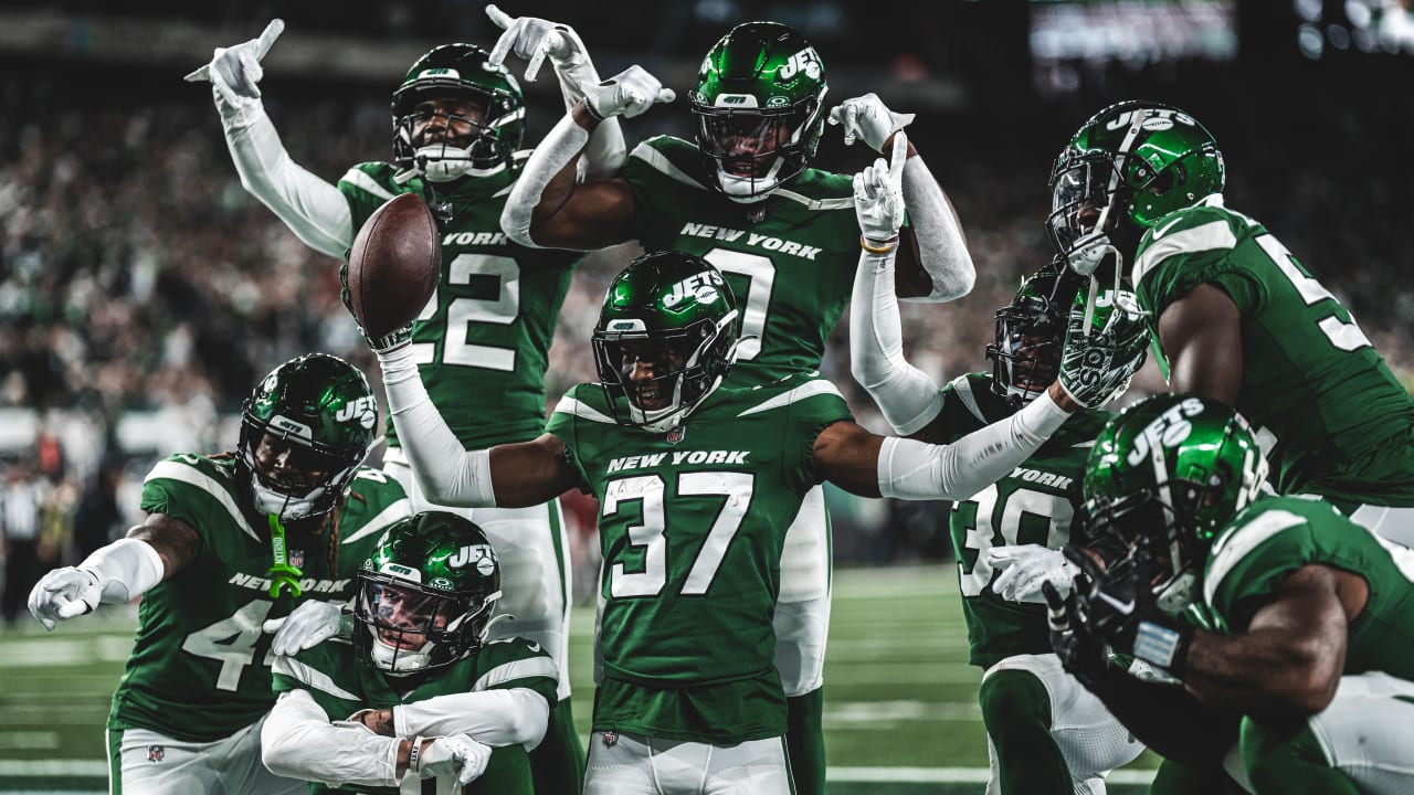 "Jets Soar to Victory Over Eagles, Securing Healthy Organization"