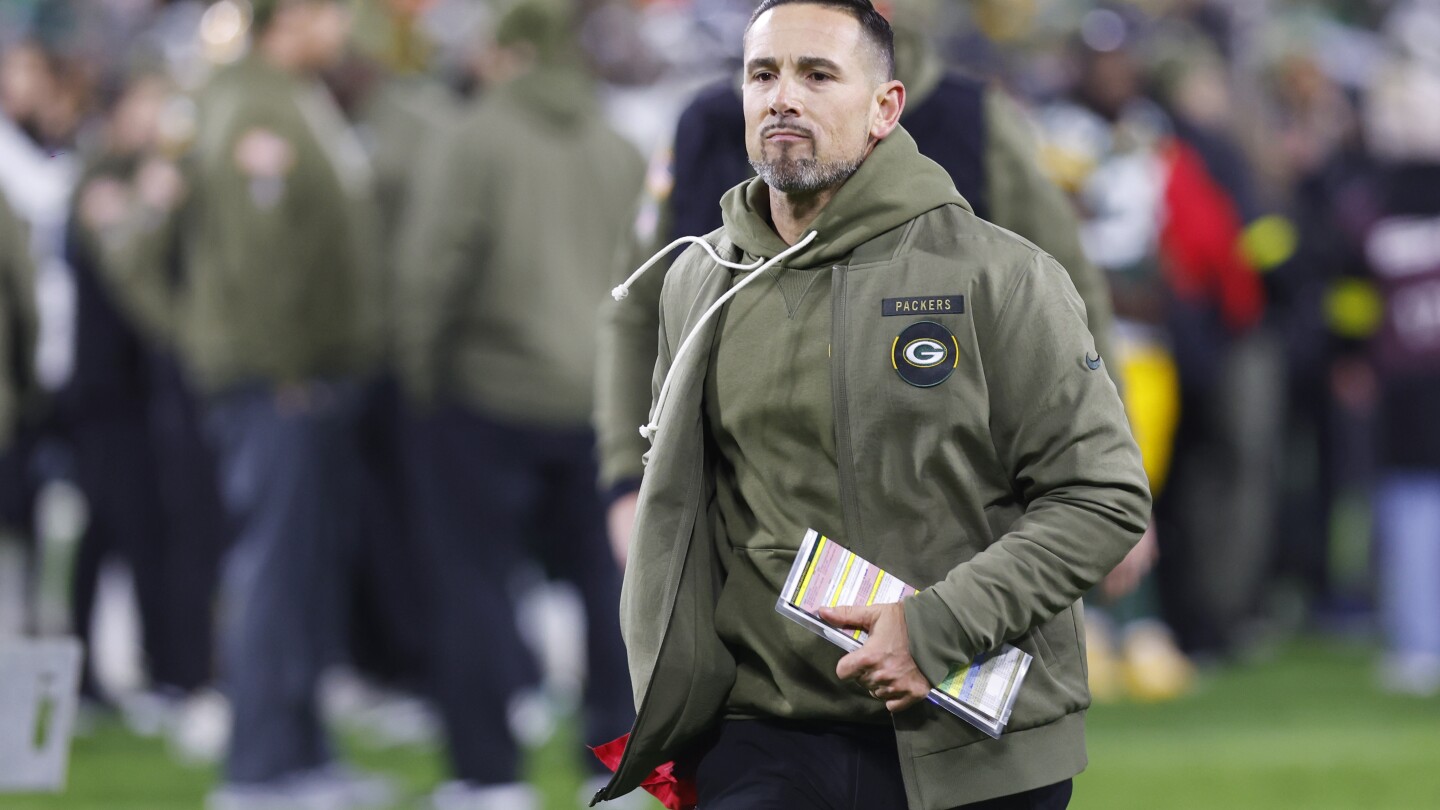 Featured image for Eagles' Bold Calls and Packers' Struggles Highlight Critical Game Moments