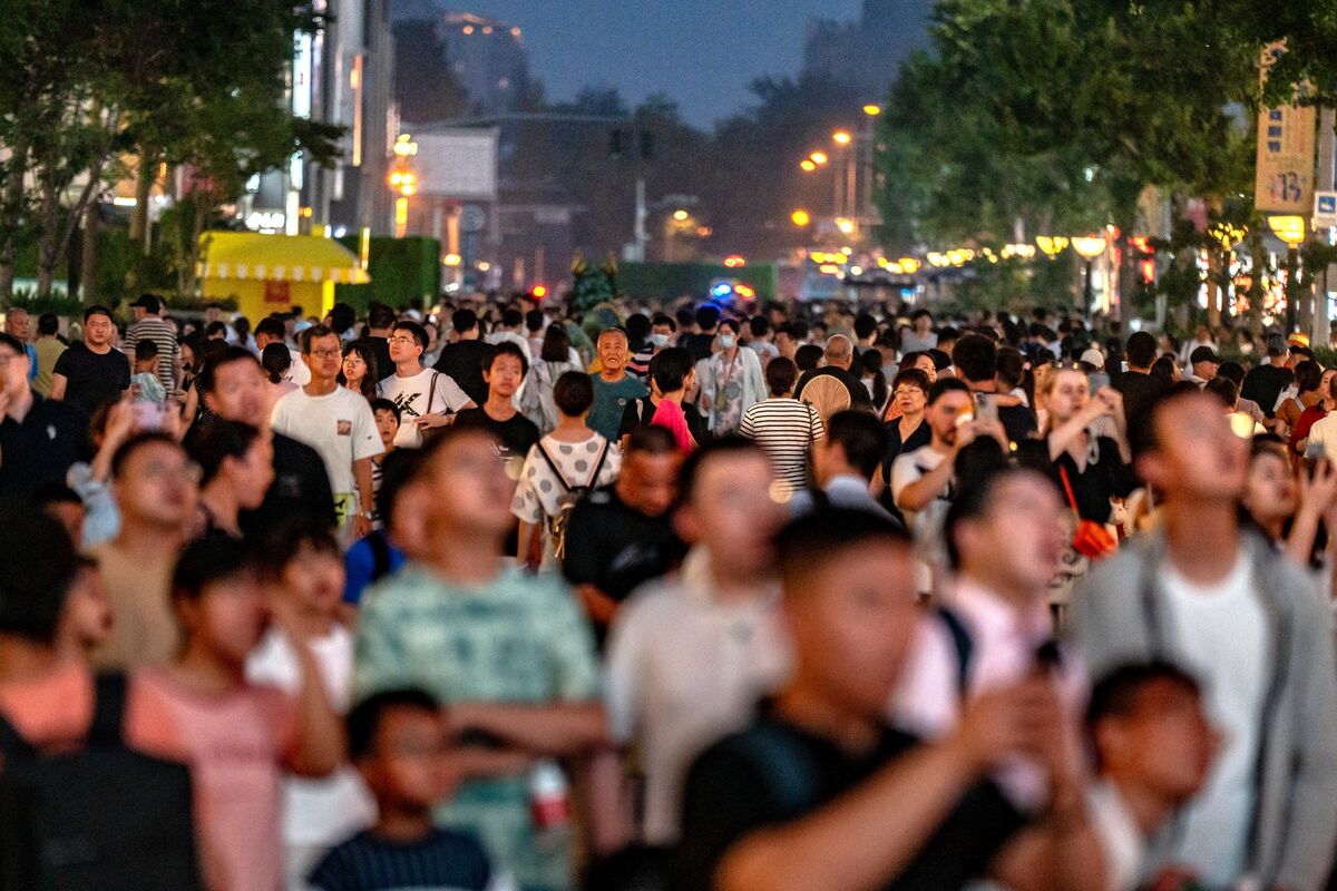 China's Economic Growth Slows, Increasing Pressure for Stimulus
