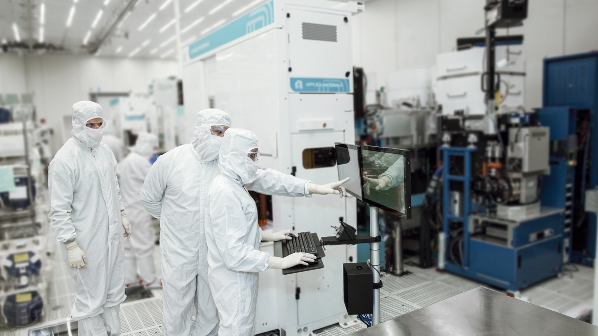 Maximizing Earnings with Applied Materials Stock: Q1 Insights and Future Projections