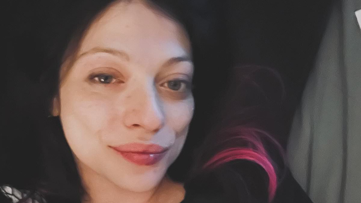 Featured image for "Buffy Star Michelle Trachtenberg Claps Back at Critics Over Hair Comments"