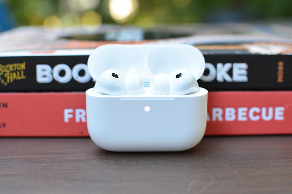 Featured image for AirPods Pro 3 Drop to $199 in Holiday Apple Deals