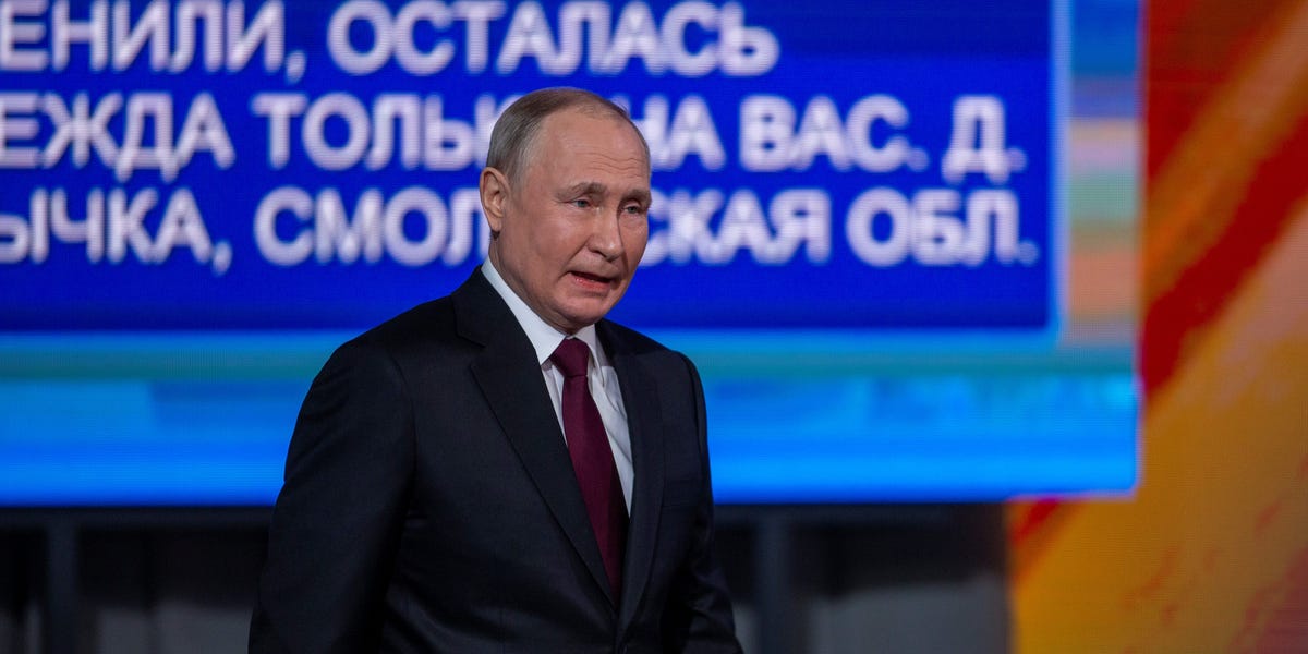 "Putin's Ukraine Invasion: Russians Troll and Putin Remains Defiant"
