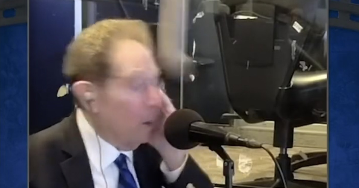Featured image for Yankees Announcer John Sterling Takes Foul Ball to Face, Keeps Commentating