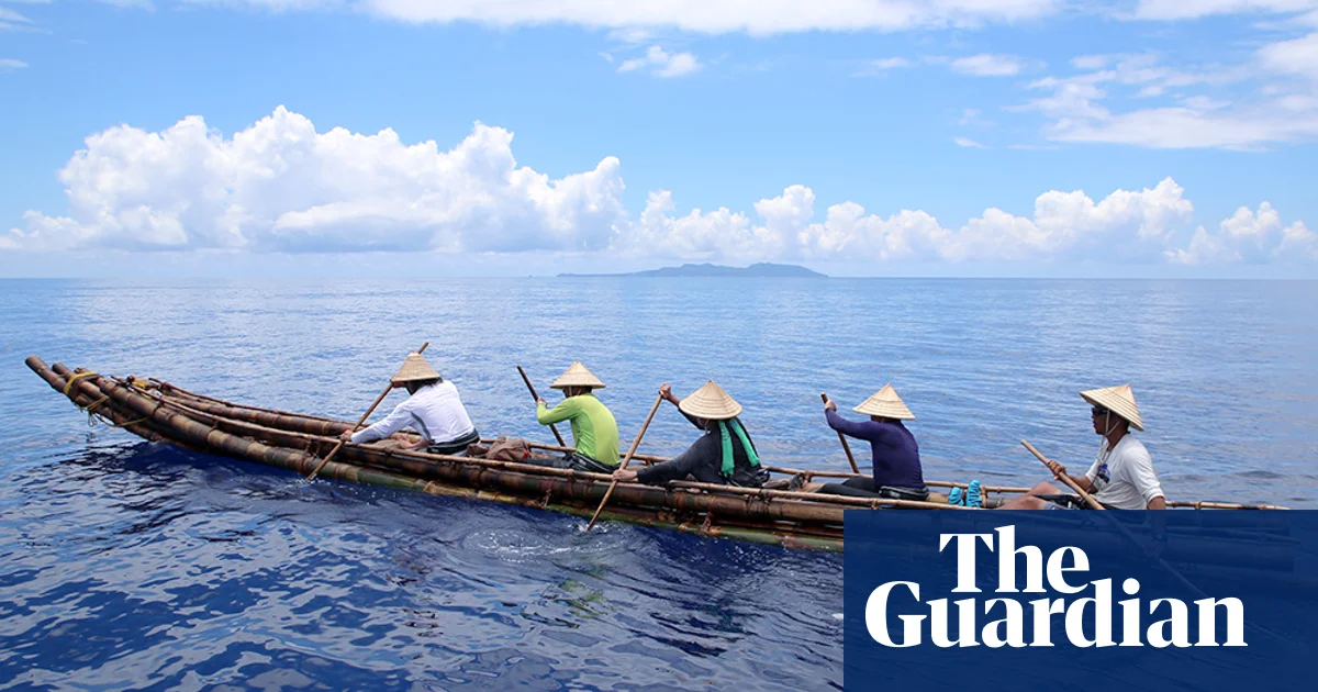 Featured image for Scientists Reenact 30,000-Year-Old Sea Voyage Using Prehistoric Canoe